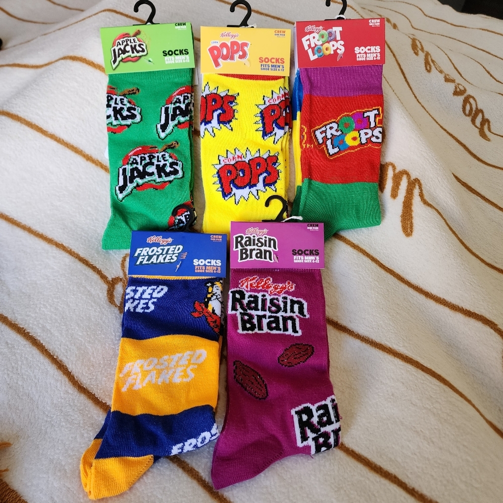 Kraft Macaroni & Cheese Crew Socks. NWT. - Picture 6 of 9